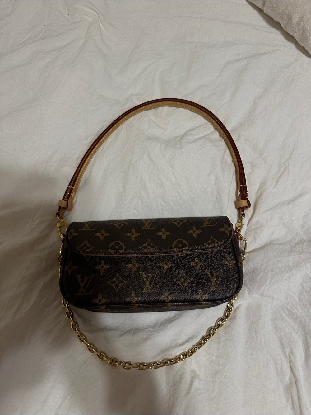 Louis Vuitton Monogram Canvas IVY WOC